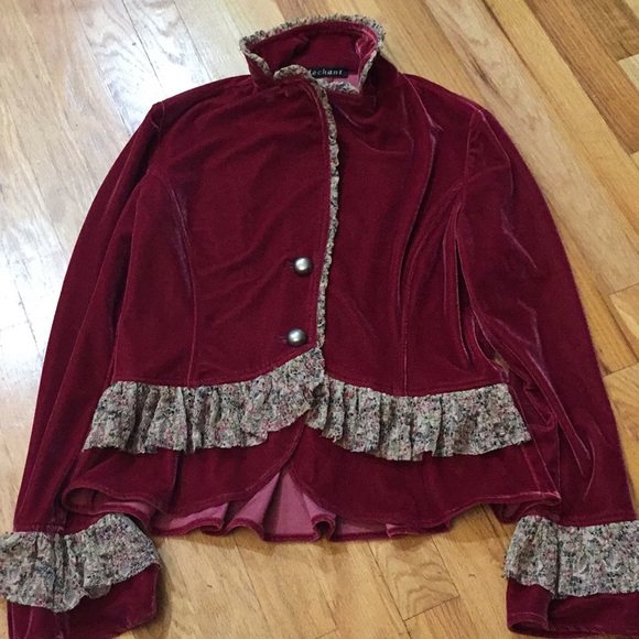 Mechant raspberry stretch velour Vneck/pleats/lace - Picture 8 of 8